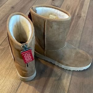 Tan Ugg boots
